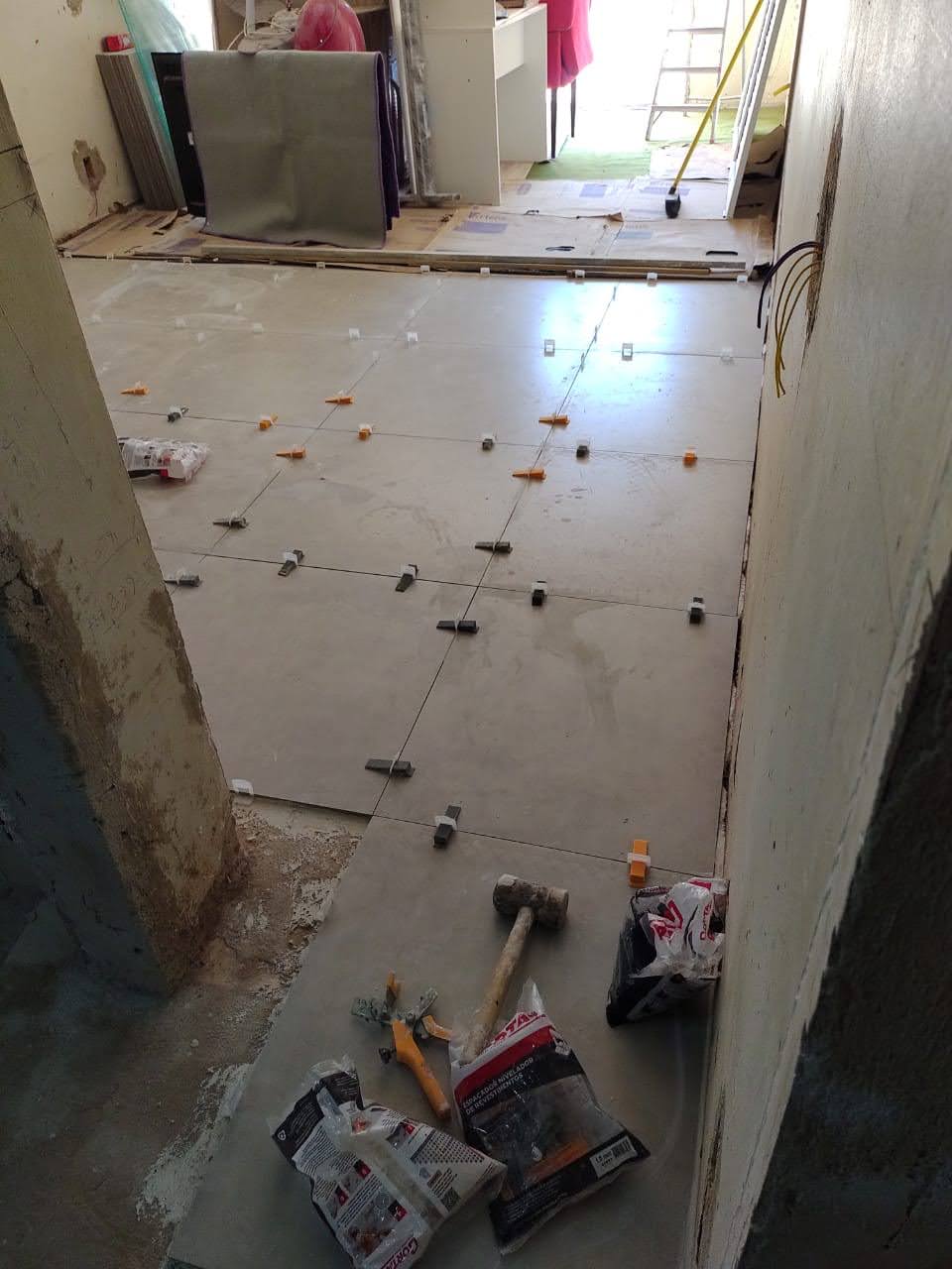 Projeto assentando o piso na Abolição/RJ